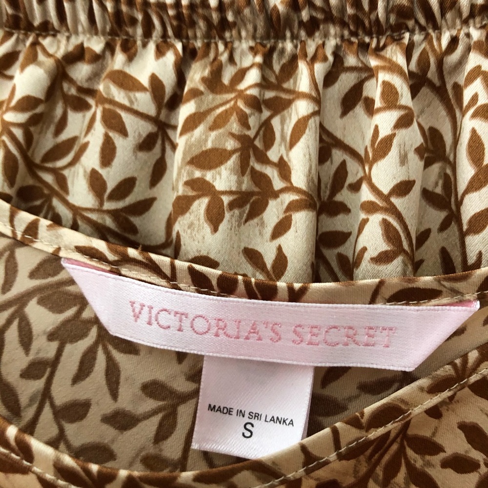 Vintage Victoria Secret PJ’s.  Satiny. Size S.